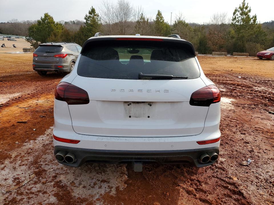 Photo 6 from auction – 2016 PORSCHE CAYENNE S with VIN WP1AB2A27GLA96646