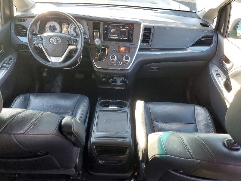 Photo 8 from auction – 2017 TOYOTA SIENNA with VIN 5TDXZ3DC6HS885405