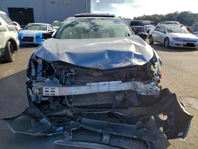 Photo 5 from auction – 2017 HONDA CIVIC EX with VIN 19XFC2F72HE040228