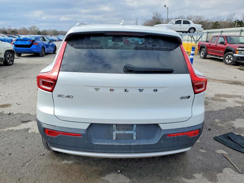 Photo 6 from auction – 2023 VOLVO XC40 CORE with VIN YV4L12UK2P2964984