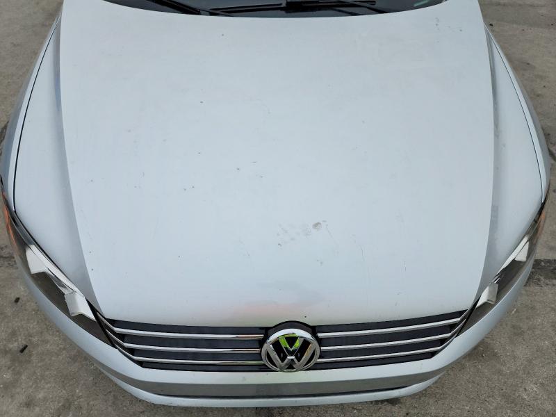 Photo 11 from auction – 2014 VOLKSWAGEN PASSAT with VIN 1VWBS7A35EC053476