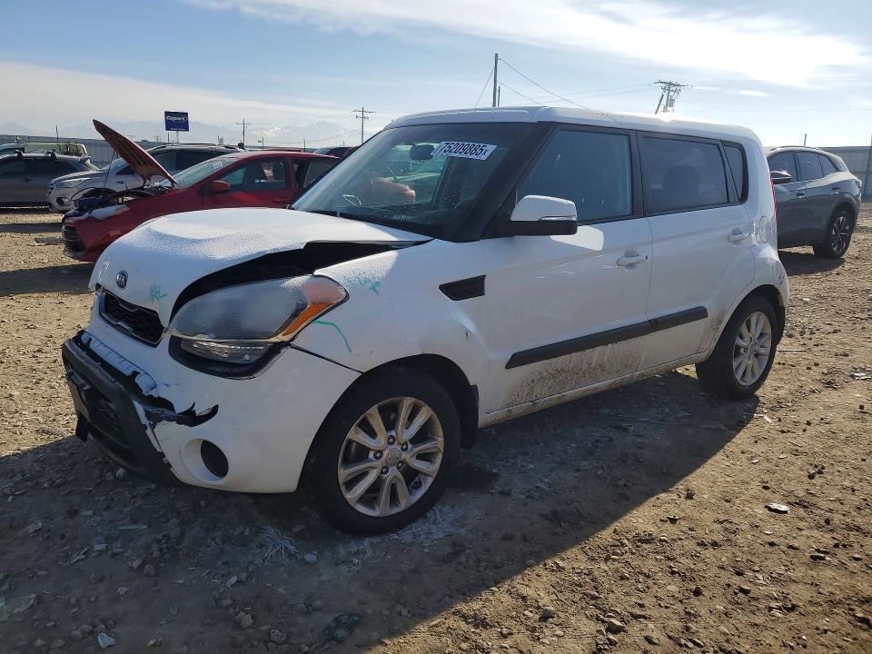 KIA SOUL 2013 with VIN KNDJT2A69D7530328 - Photo from auction