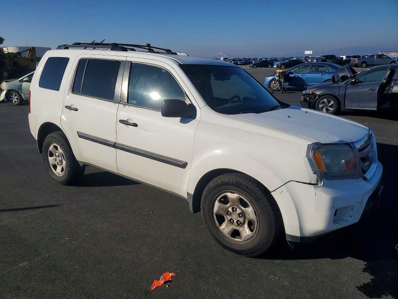 Photo 4 from auction – 2011 HONDA PILOT LX with VIN 5FNYF4H28BB088024