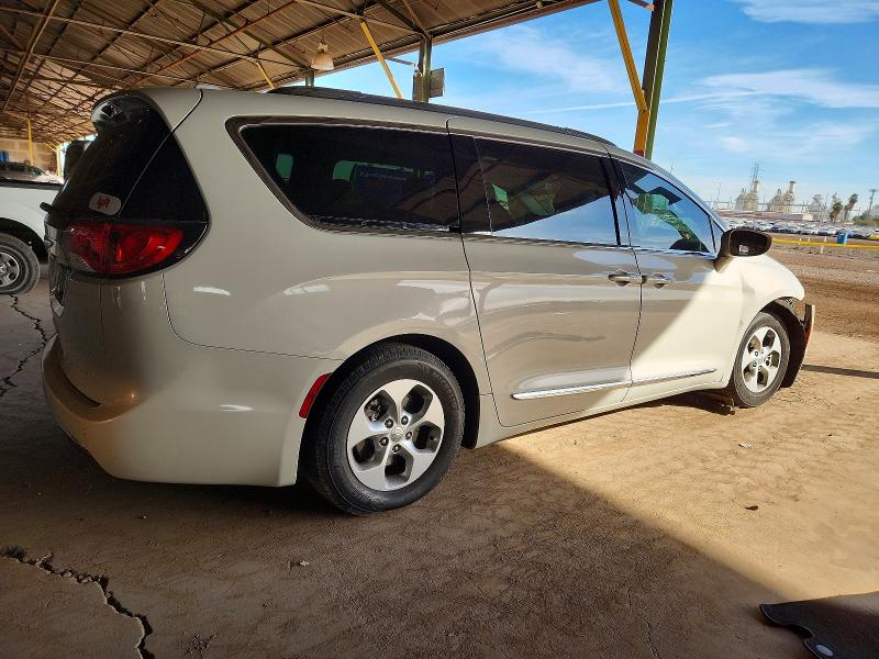 Photo 3 from auction – 2017 CHRYSLER PACIFICA T with VIN 2C4RC1EG8HR560215