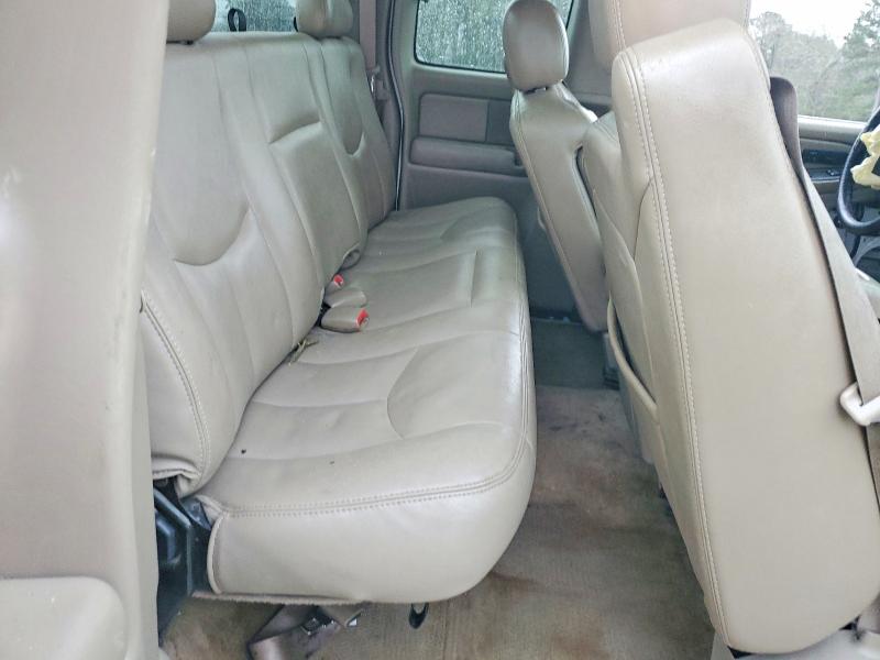 Photo 10 from auction – 2004 CHEVROLET SILVERADO with VIN 2GCEC19TX41191047