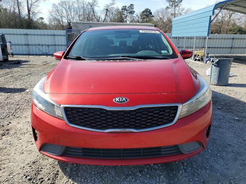 Photo 5 from auction – 2017 KIA FORTE LX with VIN 3KPFL4A77HE111801