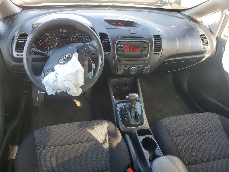 Photo 8 from auction – 2018 KIA FORTE LX with VIN 3KPFK4A78JE178478