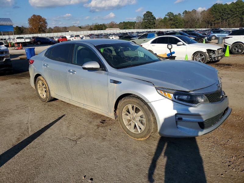 Photo 4 from auction – 2016 KIA OPTIMA LX with VIN 5XXGT4L37GG077704