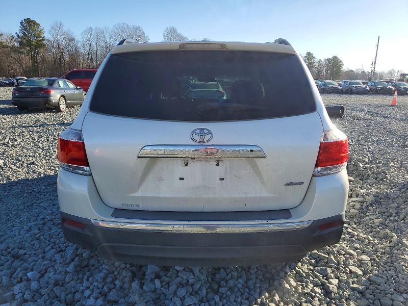 Photo 6 from auction – 2012 TOYOTA HIGHLANDER with VIN 5TDBK3EH9CS107567