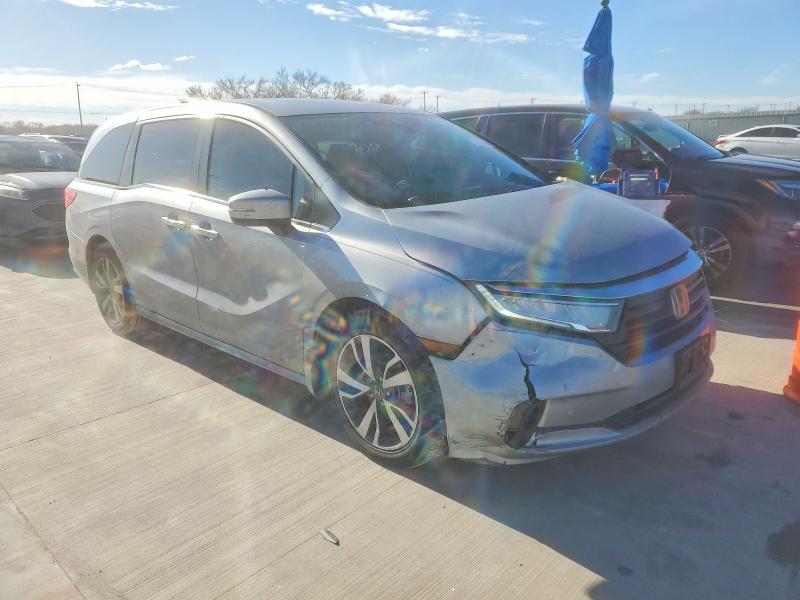 Photo 4 from auction – 2023 HONDA ODYSSEY with VIN 5FNRL6H89PB018083