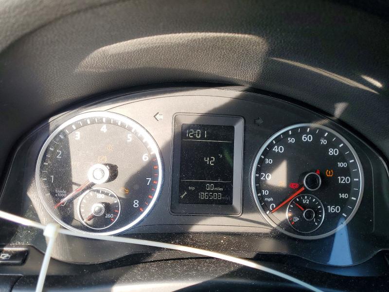 Photo 9 from auction – 2011 VOLKSWAGEN TIGUAN with VIN WVGAV7AX2BW515796
