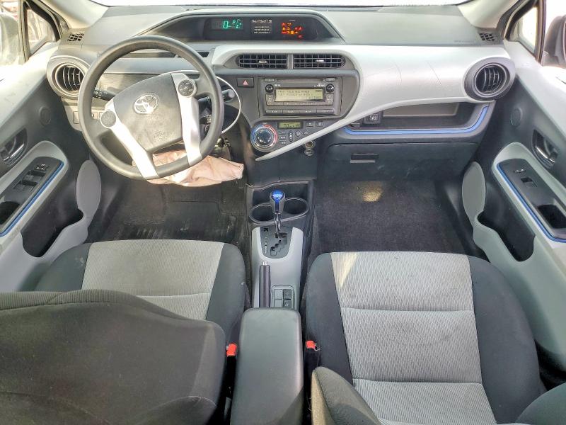 Photo 8 from auction – 2012 TOYOTA PRIUS C with VIN JTDKDTB31C1508580