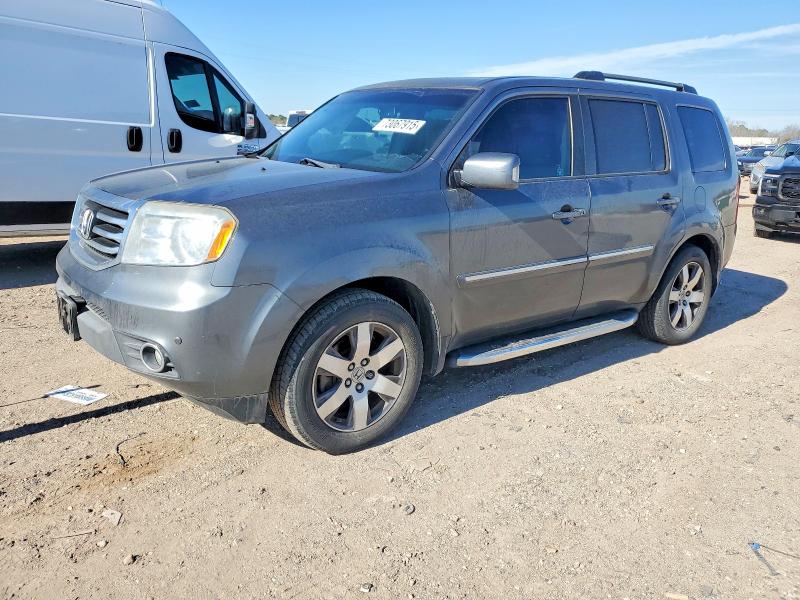 HONDA PILOT TOUR 2012 with VIN 5FNYF3H95CB037122 - Photo from auction