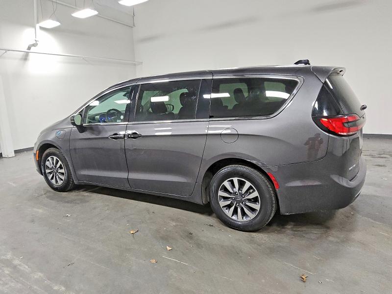 Photo 2 from auction – 2023 CHRYSLER PACIFICA H with VIN 2C4RC1L72PR523033
