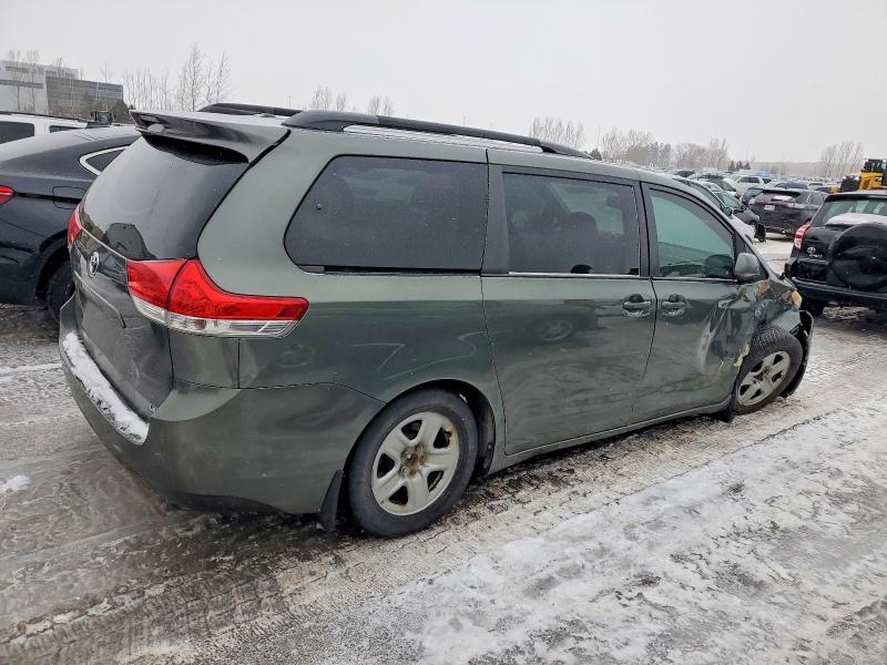 Photo 3 from auction – 2014 TOYOTA SIENNA LE with VIN 5TDKK3DC0ES513245