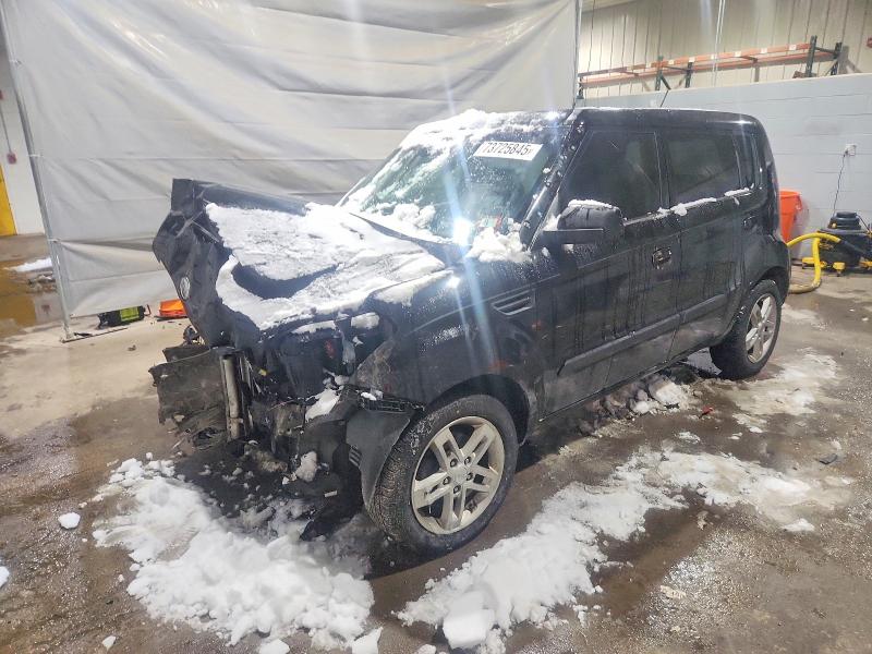 KIA SOUL + 2010 with VIN KNDJT2A20A7065964 - Photo from auction