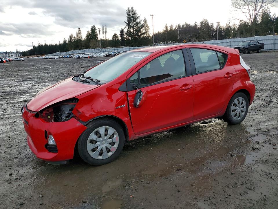 TOYOTA PRIUS C 2013 with VIN JTDKDTB36D1054764 - Photo from auction