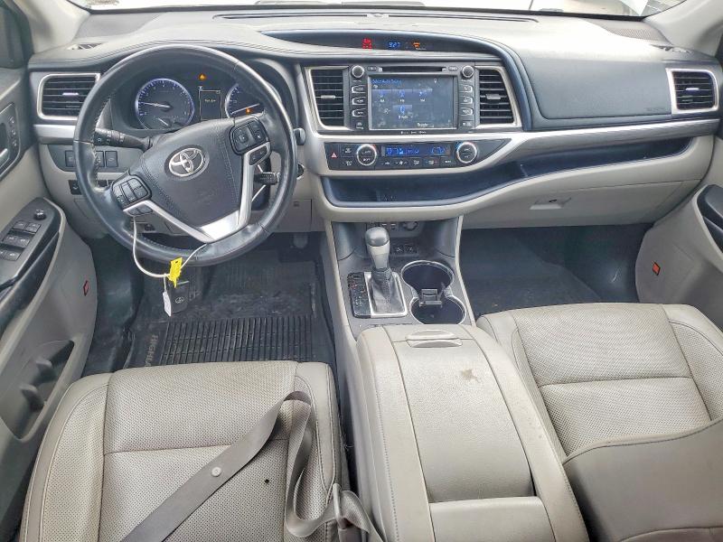 Foto 8 de la subasta – 2019 TOYOTA HIGHLANDER con VIN 5TDDZRFH7KS920751