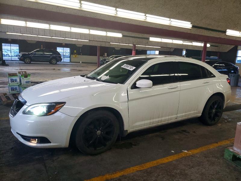 CHRYSLER 200 TOURIN 2013 with VIN 1C3CCBBG1DN745122 - Photo from auction