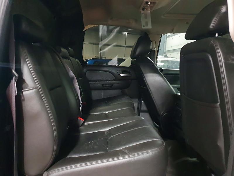 Photo 10 from auction – 2011 CHEVROLET AVALANCHE with VIN 3GNTKFE39BG351704