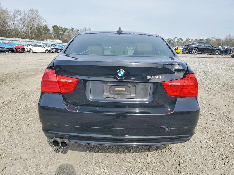 Photo 6 from auction – 2009 BMW 328 with VIN WBAPH77579NL83403