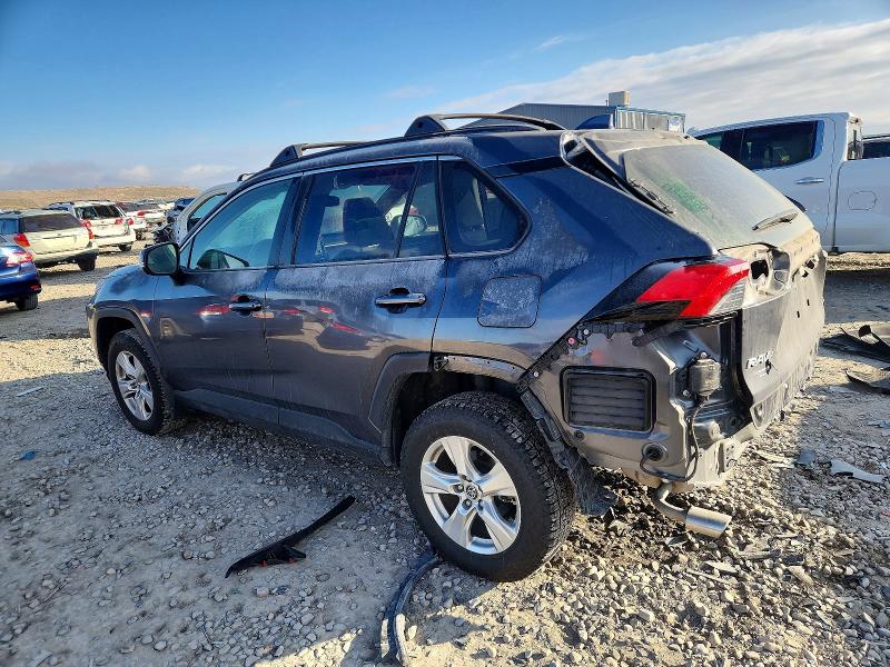 Photo 2 from auction – 2020 TOYOTA RAV4 XLE with VIN JTMP1RFV2LJ037133