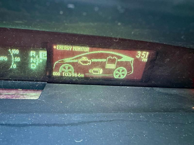 Photo 8 from auction – 2011 TOYOTA PRIUS with VIN JTDKN3DUXB5300949