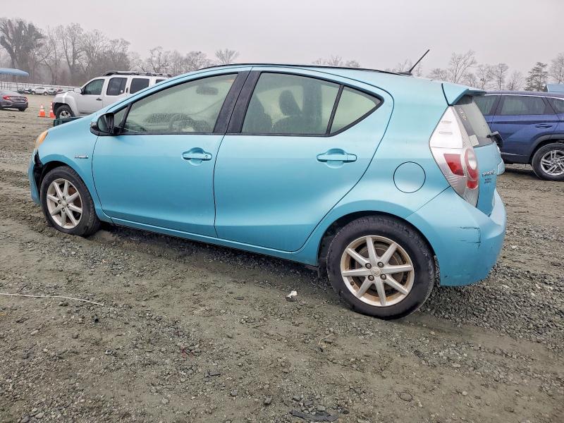 Photo 2 from auction – 2013 TOYOTA PRIUS C with VIN JTDKDTB38D1044284