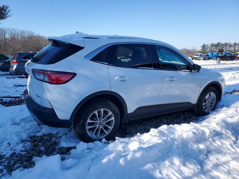 Photo 3 from auction – 2022 FORD ESCAPE with VIN 1FMCU9BZ6NUA61561