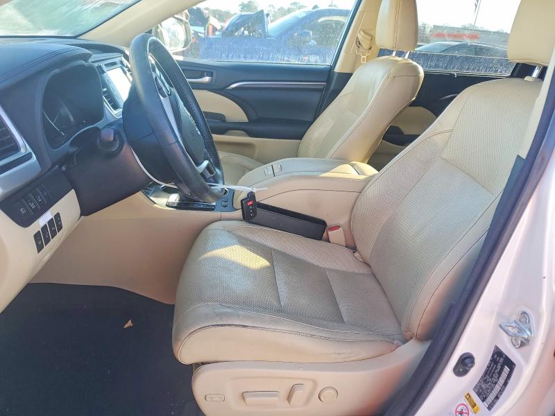 Photo 7 from auction – 2015 TOYOTA HIGHLANDER with VIN 5TDDKRFH7FS179978
