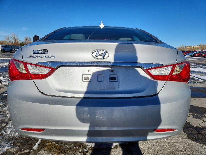 Photo 6 from auction – 2011 HYUNDAI SONATA with VIN 5NPEB4AC5BH067117