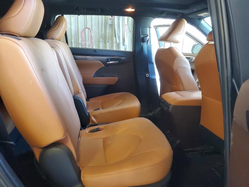 Photo 11 from auction – 2021 TOYOTA HIGHLANDER with VIN 5TDEBRCH1MS063827