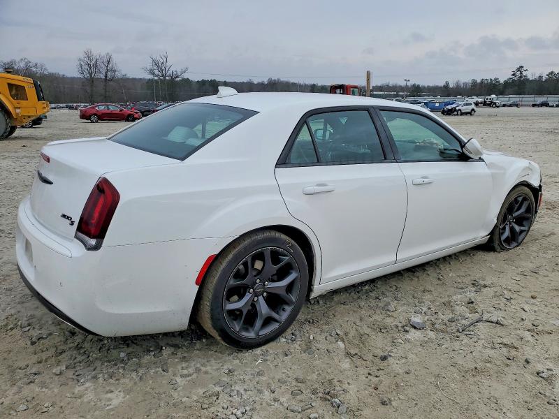 Photo 3 from auction – 2021 CHRYSLER 300 S with VIN 2C3CCABG0MH529068