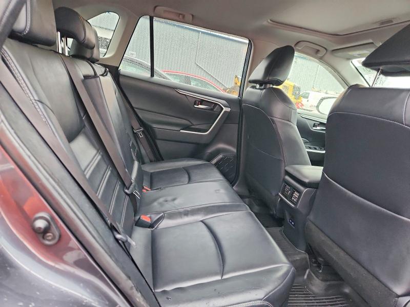 Photo 10 from auction – 2022 TOYOTA RAV4 XLE P with VIN JTMB6RFV6ND054742