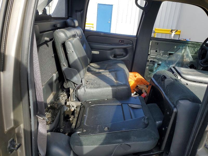 Photo 10 from auction – 2002 CHEVROLET AVALANCHE with VIN 3GNEK13T32G155224
