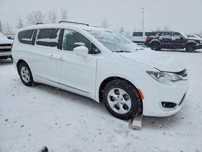 Photo 4 from auction – 2017 CHRYSLER PACIFICA T with VIN 2C4RC1EG9HR513842