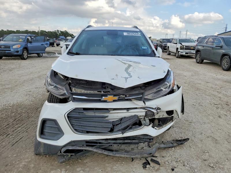 Photo 5 from auction – 2021 CHEVROLET TRAX 1LT with VIN KL7CJLSB1MB330408