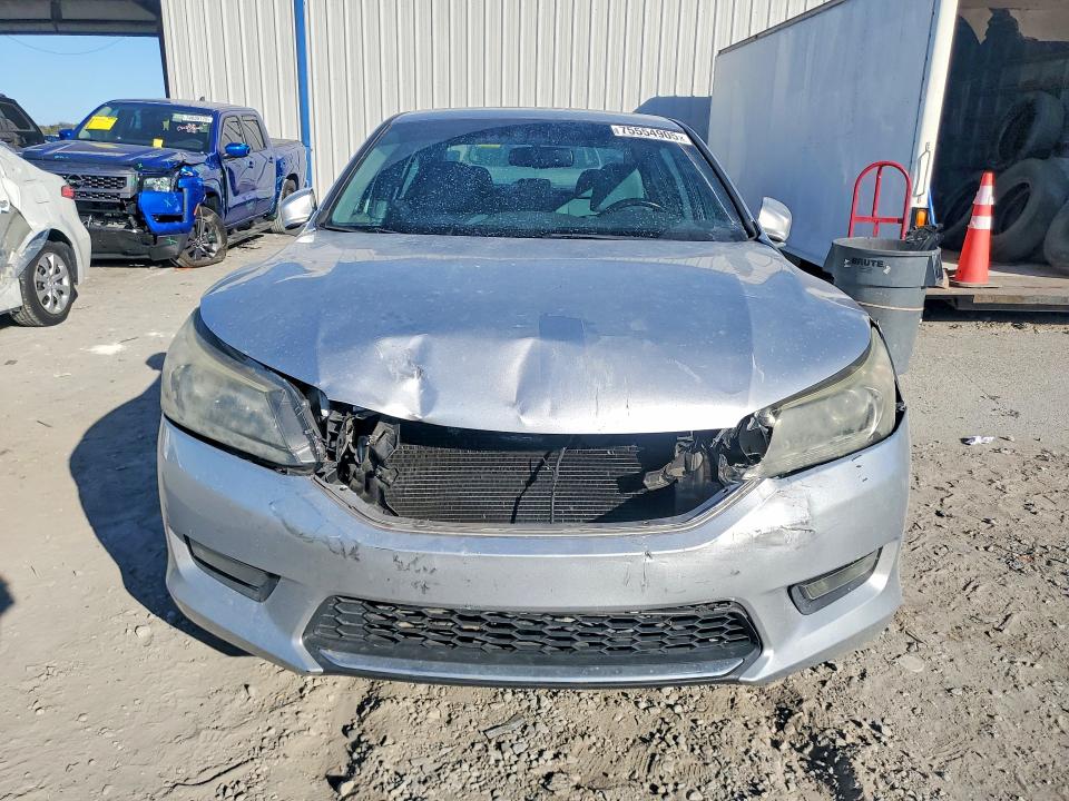 Photo 5 from auction – 2015 HONDA ACCORD with VIN 1HGCR2F83FA194524
