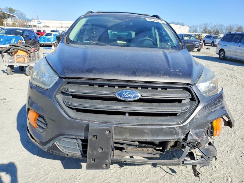 Zdjęcie 5 z aukcji – 2017 FORD ESCAPE S z VIN 1FMCU0F77HUB34705