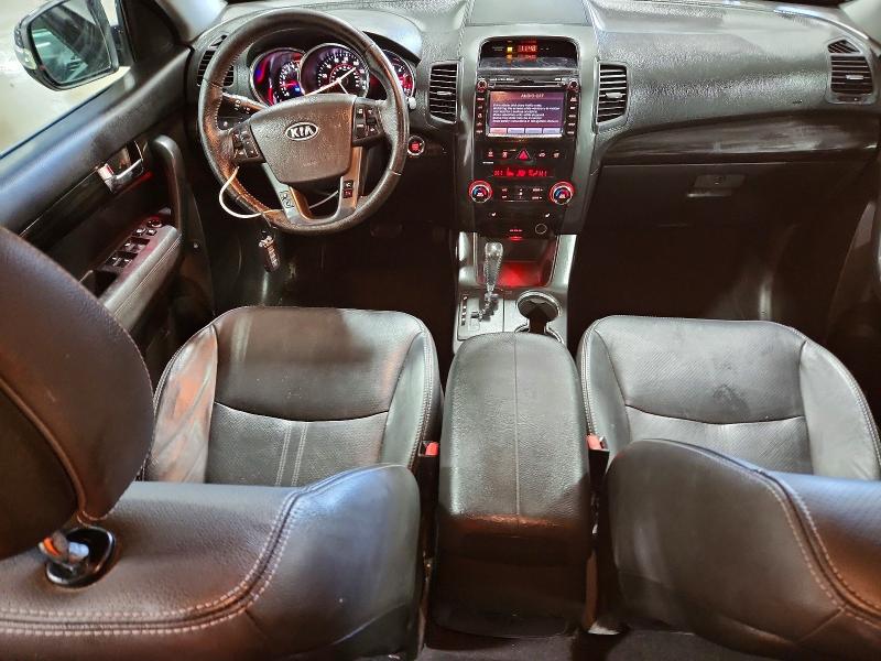 Photo 8 from auction – 2011 KIA SORENTO EX with VIN 5XYKUDA26BG082916