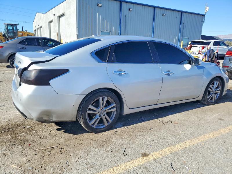 Photo 3 from auction – 2017 NISSAN ALTIMA 3.5 with VIN 1N4BL3AP9HC137936