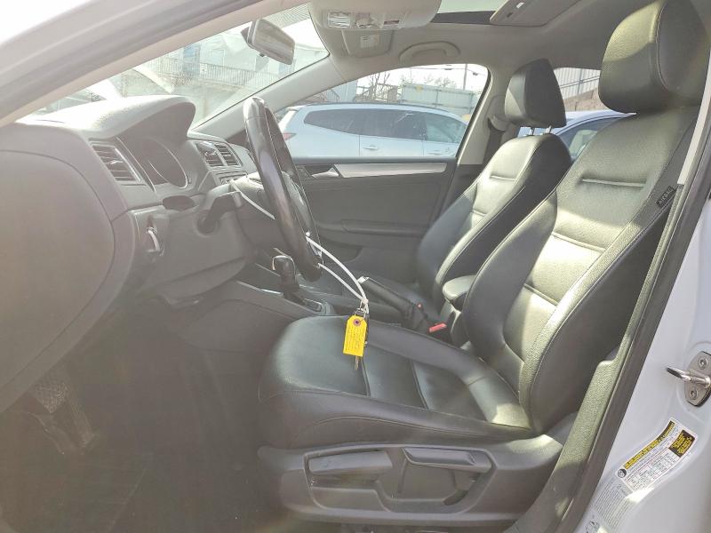Photo 7 from auction – 2017 VOLKSWAGEN JETTA SE with VIN 3VWDB7AJ0HM412081