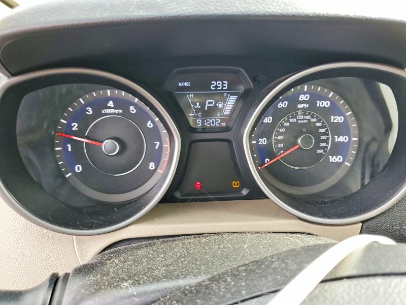 Photo 9 from auction – 2016 HYUNDAI ELANTRA with VIN 5NPDH4AE9GH674012