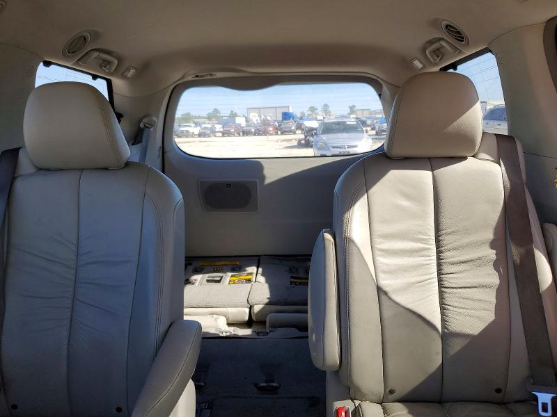 Photo 10 from auction – 2011 TOYOTA SIENNA XLE with VIN 5TDDK3DC1BS002700
