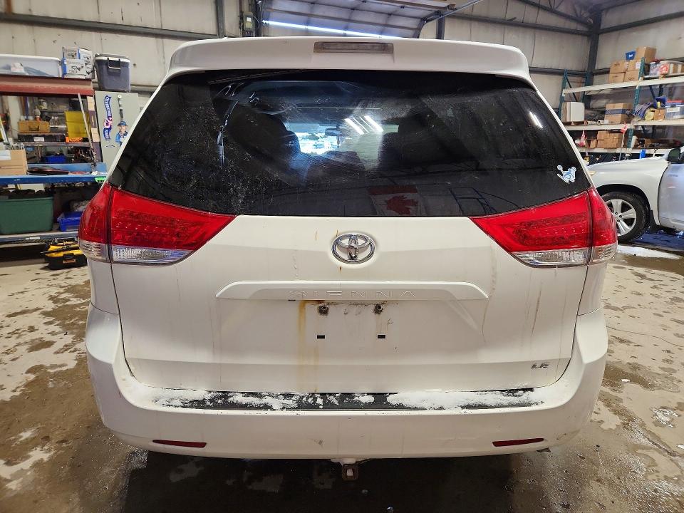 Photo 6 from auction – 2011 TOYOTA SIENNA LE with VIN 5TDKK3DC7BS072340