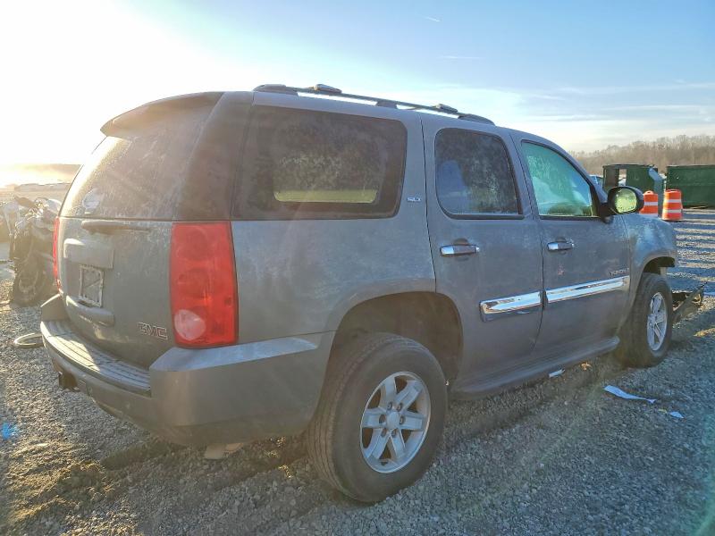 Photo 3 from auction – 2007 GMC YUKON with VIN 1GKFK13027J340281