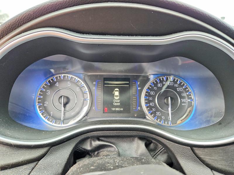 Photo 9 from auction – 2015 CHRYSLER 200 LIMITE with VIN 1C3CCCAB3FN569978
