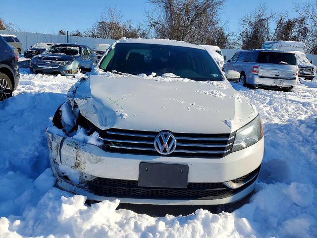 Photo 5 from auction – 2014 VOLKSWAGEN PASSAT S with VIN 1VWAT7A31EC104433