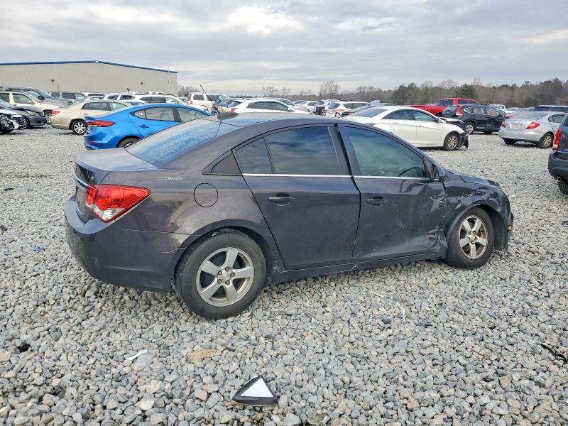 Photo 3 from auction – 2015 CHEVROLET CRUZE with VIN 1G1PC5SB2F7108548