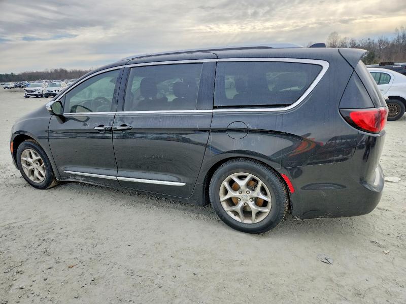 Photo 2 from auction – 2018 CHRYSLER PACIFICA L with VIN 2C4RC1GG2JR211781
